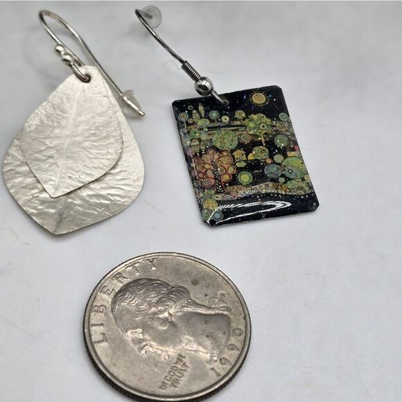 "5/$25" Mismatched Silvertone Lightweight Leaf/Art Dangle Earrings - Picture 2 of 6